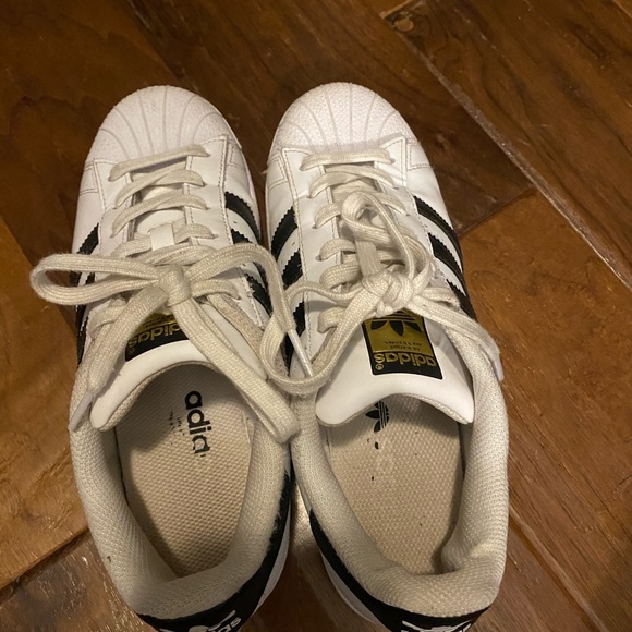 Slightly worn - Picture 3 of 5